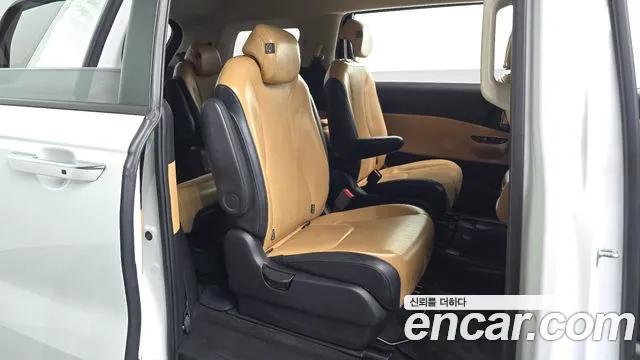 Kia Carnival 4th Gen — Фото автомобиля 19