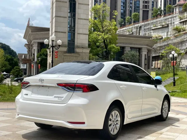 Toyota Corolla — Фото автомобиля 9