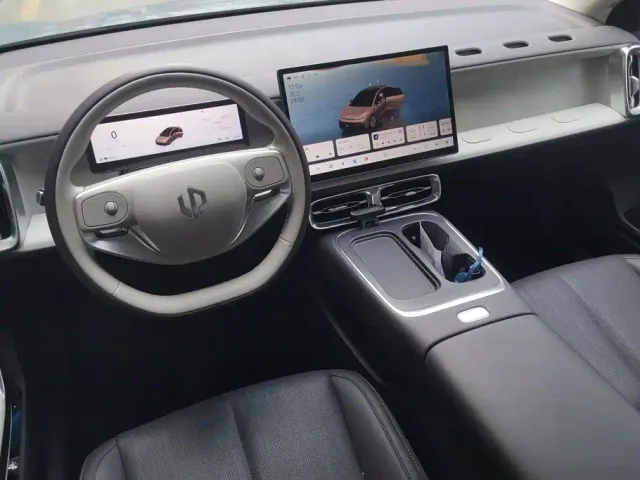 Leapmotor Leapmotor B01 2025 Model 550 Smart Edition — Фото автомобиля 12