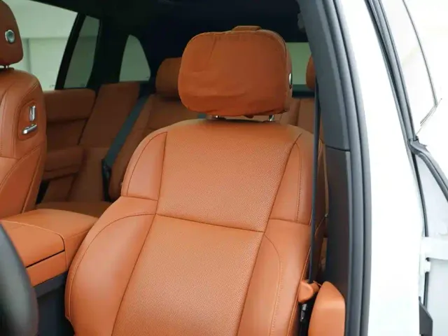 Li Auto L7 — Фото автомобиля 11