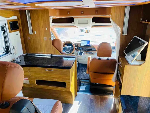 Maxus SAIC Maxus MAXUS V90 RV — Фото автомобиля 13