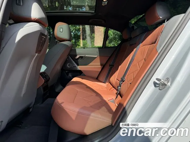 BMW 5-Series 5 серия (G60) 530i xDrive M Sport Pro Special Edition — Фото автомобиля 19