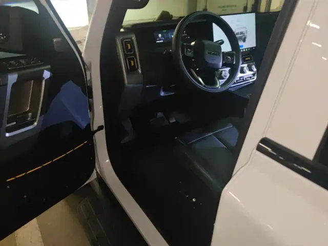 iCAR V23 — Фото автомобиля 9