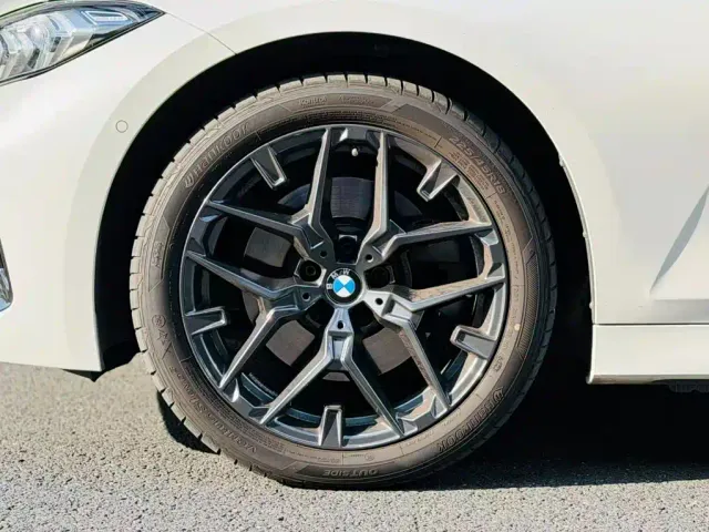 BMW 3 Series — Фото автомобиля 7