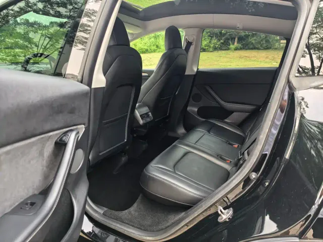 Tesla Model Y — Фото автомобиля 5