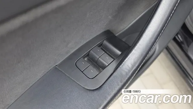 Tesla Model 3 — Фото автомобиля 27