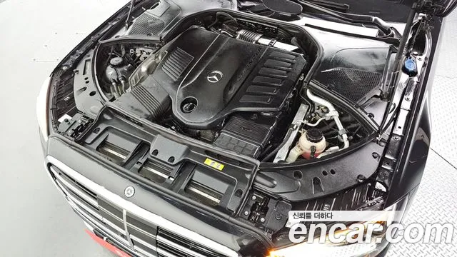 Mercedes-Benz S-Class — Фото автомобиля 4