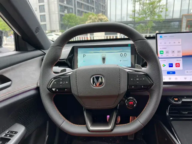 Changan Changan UNI-V 2025 2.0T Sport Version — Фото автомобиля 9