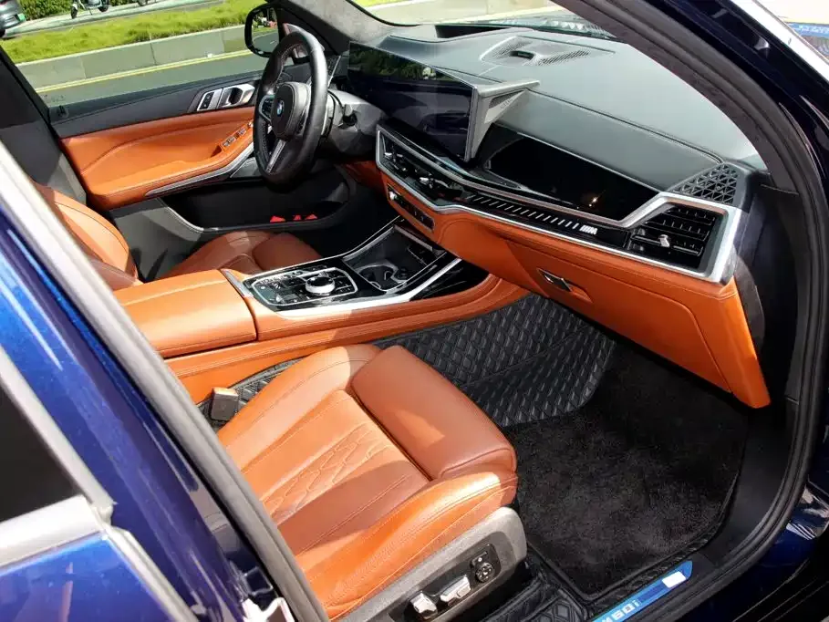 BMW BMW X7 M60i 2023 xDrive M60i — Фото автомобиля 15