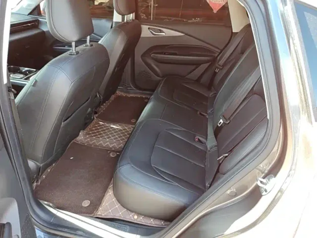 Wuling Starlight — Фото автомобиля 16