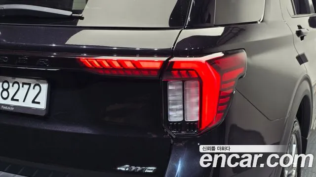 Ford Explorer — Фото автомобиля 19