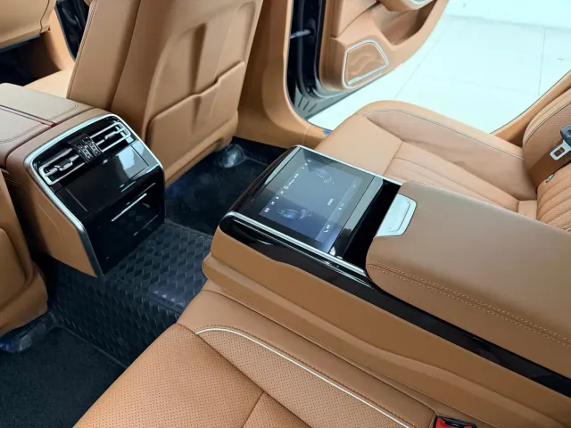 Hongqi H9 — Фото автомобиля 15
