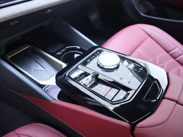 BMW 5 Series — Фото автомобиля 12