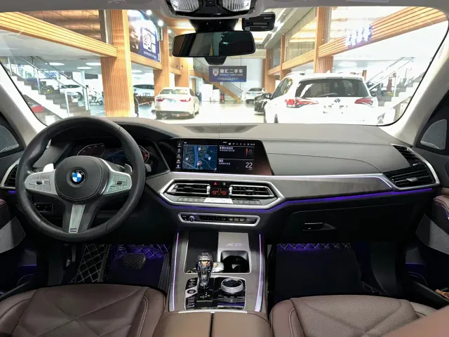 BMW X5 — Фото автомобиля 11