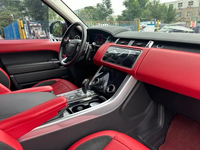 Land Rover Range Rover Sport — Фото автомобиля 13