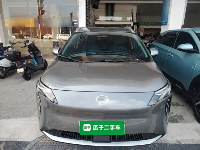 GAC Aion Y — Фото автомобиля 2