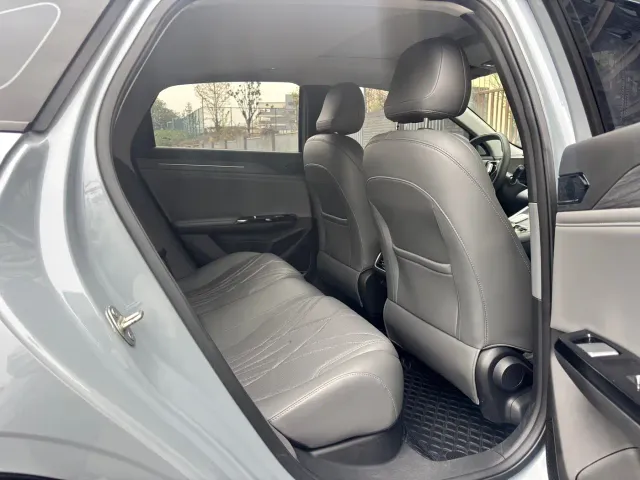 Geely Galaxy L6 — Фото автомобиля 8