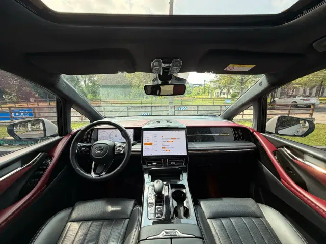 GAC Trumpchi M8 — Фото автомобиля 11