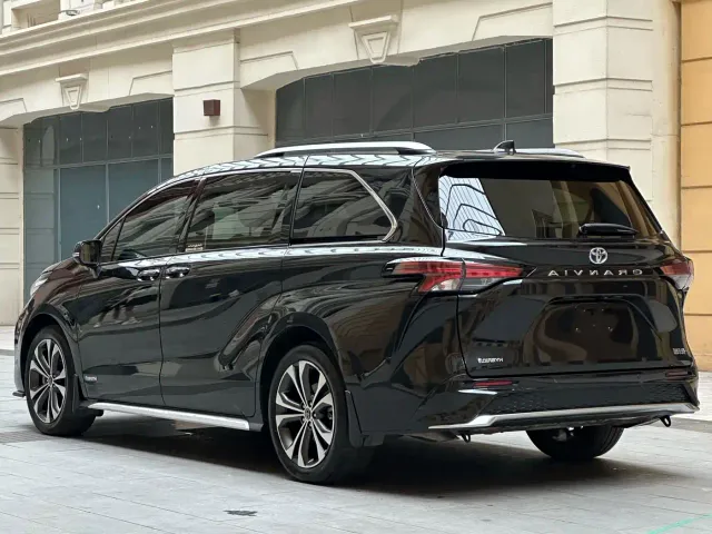Toyota Granvia — Фото автомобиля 7