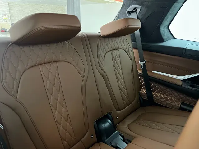 BMW X7 — Фото автомобиля 24