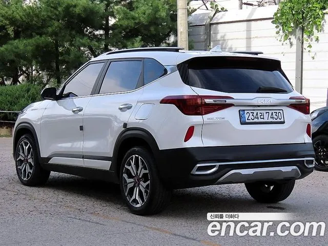 Kia Seltos — Фото автомобиля 3