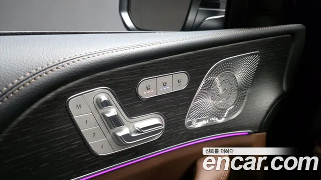 Mercedes-Benz GLS-Class — Фото автомобиля 21