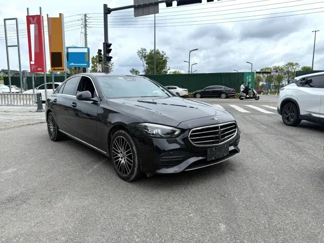 Mercedes-Benz C-Class — Фото автомобиля 3
