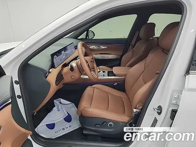 Genesis GV70 2.5T Бензин 2WD — Фото автомобиля 11