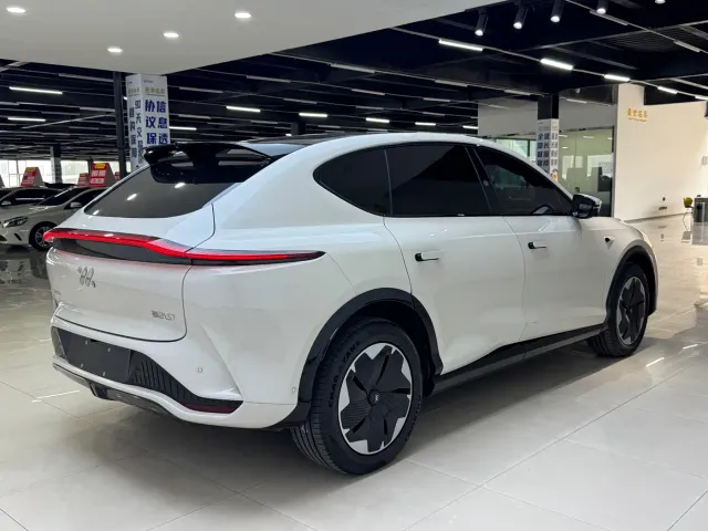 IM Motors LS7 — Фото автомобиля 10