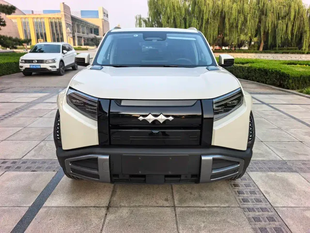 Фотография автомобиля — BYD FangChengBao Titanium 3