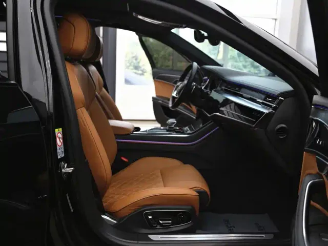 Audi A8 — Фото автомобиля 22