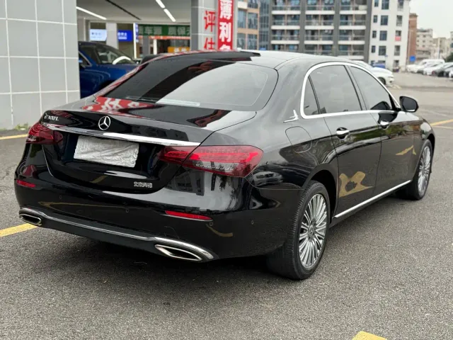 Mercedes-Benz E-Class — Фото автомобиля 9