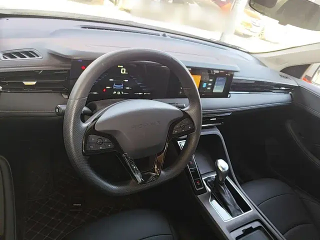 Roewe i5 — Фото автомобиля 9