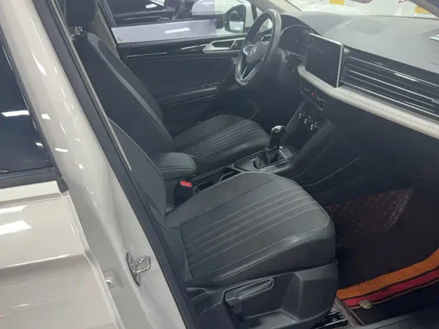 Volkswagen Tiguan L — Фото автомобиля 2