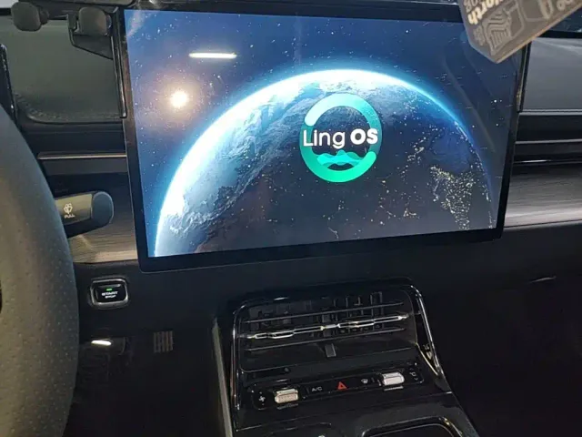 Wuling Starlight — Фото автомобиля 12