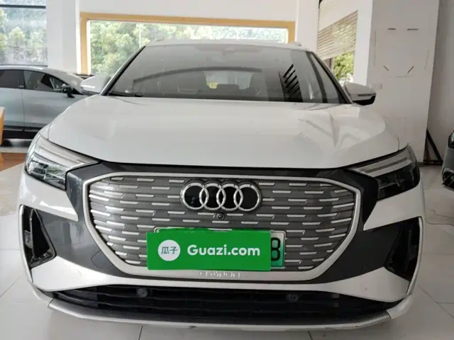 Audi Q4 e-tron — Фото автомобиля 2