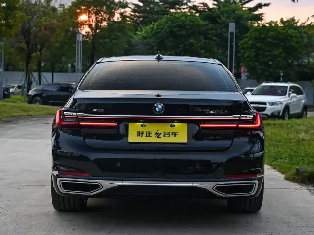 BMW 7 Series — Фото автомобиля 5