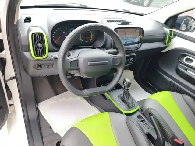 Roewe Clever — Фото автомобиля 5
