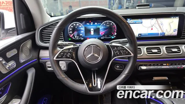 Mercedes-Benz GLE-Class — Фото автомобиля 13