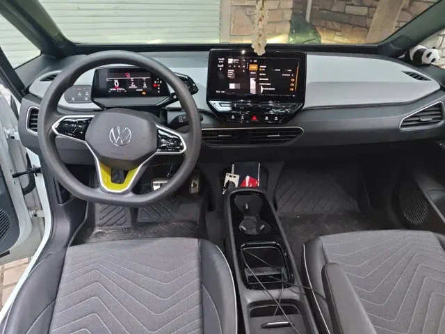 Volkswagen ID.3 — Фото автомобиля 5