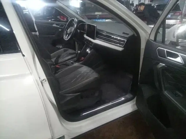 Volkswagen Tiguan L — Фото автомобиля 17