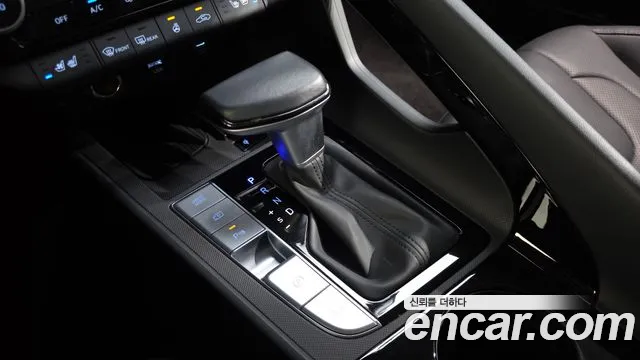 Hyundai Avante CN7 — Фото автомобиля 12