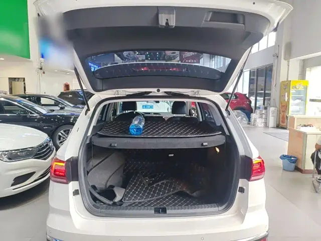Volkswagen Tharu — Фото автомобиля 18