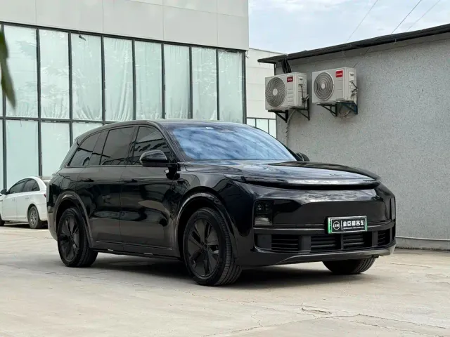 Li Auto L8 — Фото автомобиля 3
