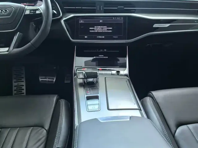 Audi A6L — Фото автомобиля 9