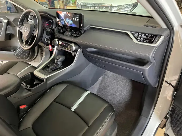 Toyota RAV4 — Фото автомобиля 13