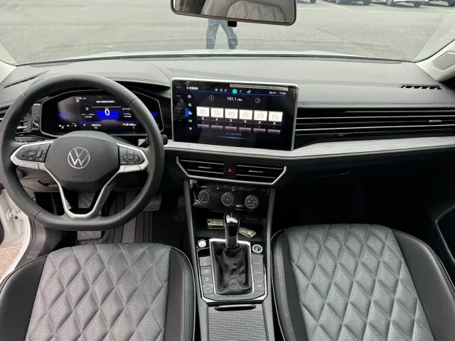 Volkswagen Sagitar — Фото автомобиля 2