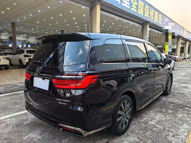 Honda Odyssey 2022 2.0L e:HEV Sharp·Enjoyment Edition — Фото автомобиля 13