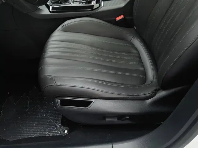Peugeot 408 — Фото автомобиля 20