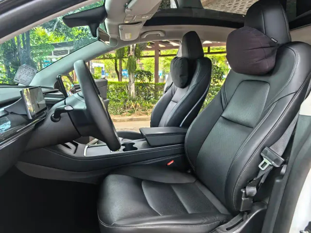 Tesla Model Y — Фото автомобиля 5